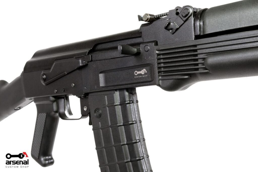 A picture of 0013918 arsenal sam5 556x45mm semi auto ak 47 rifle with ak 74 fsb ak 133s flash hider and 30rd mag with USA Gun Store